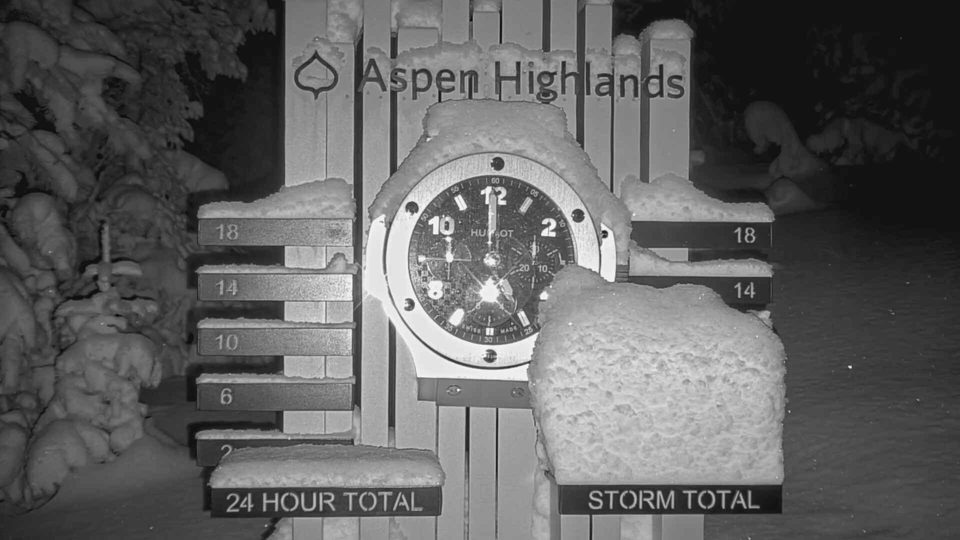 Aspen Highlands snow stake during the storm